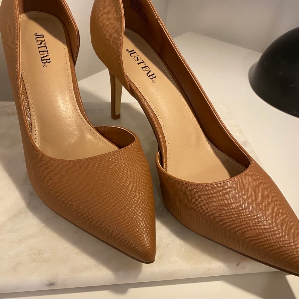 Camel/Nude Heels